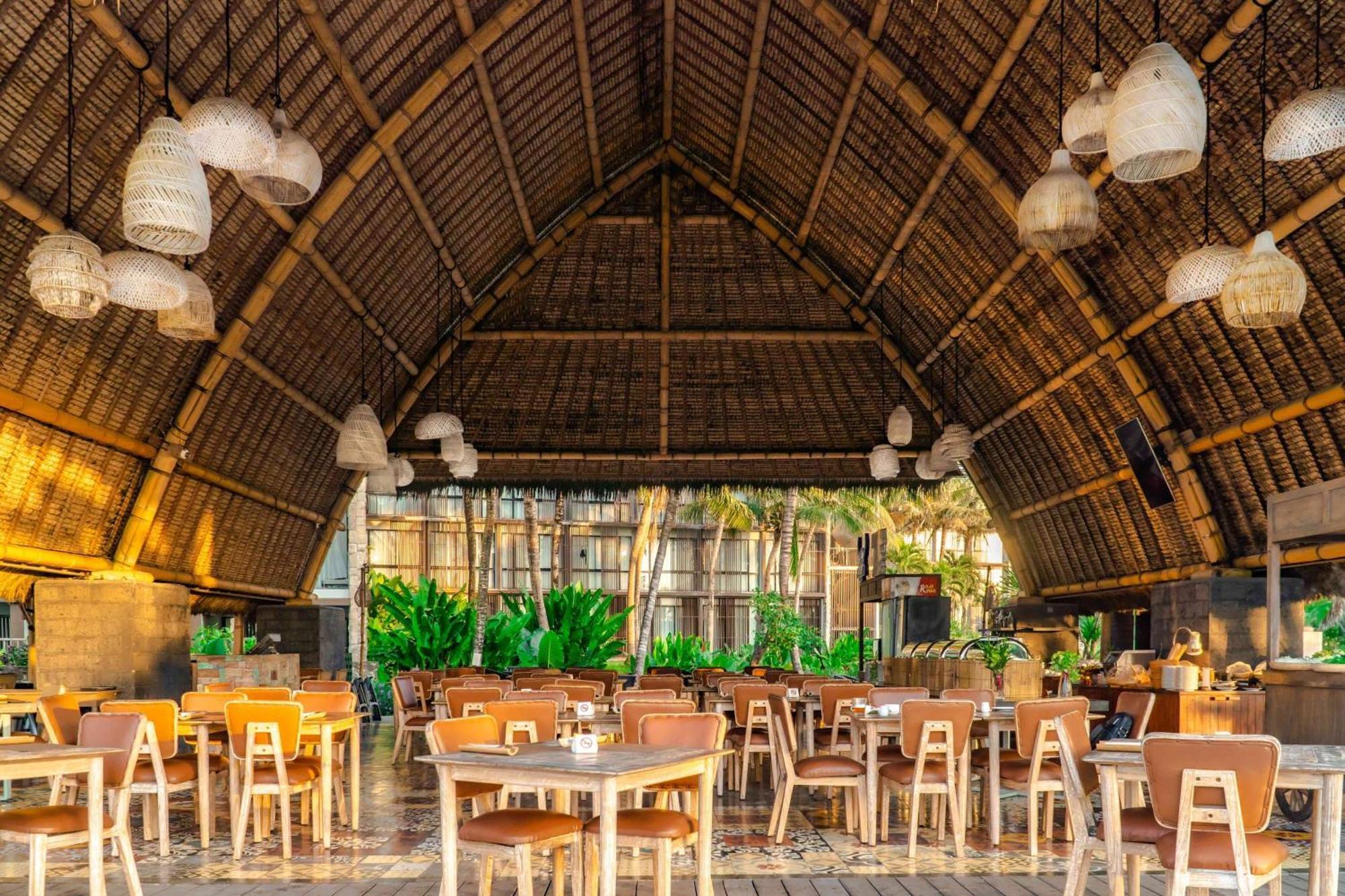 Wyndham Tamansari Jivva Resort Bali Siyut Exteriér fotografie Interior of the restaurant