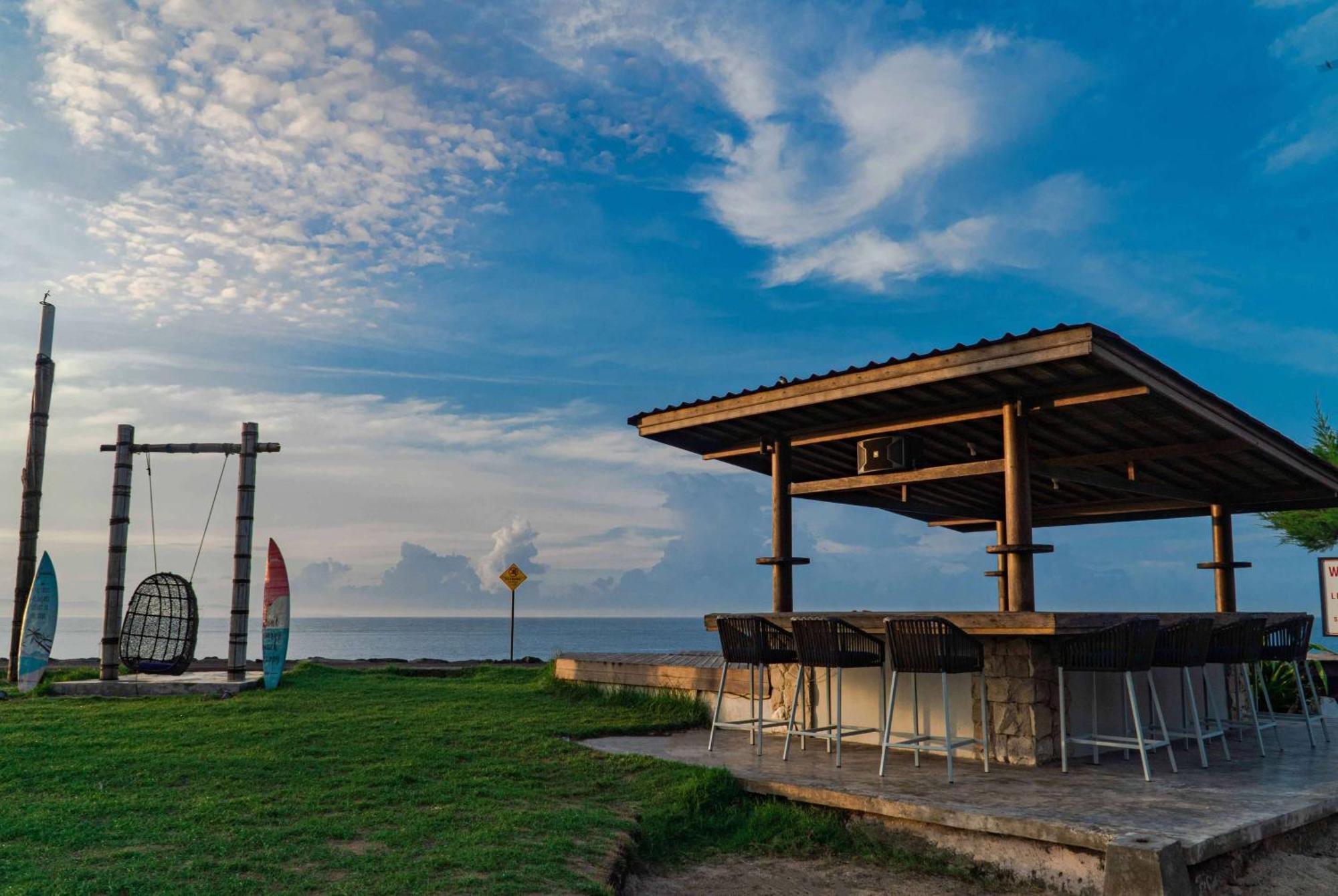 Wyndham Tamansari Jivva Resort Bali Siyut Exteriér fotografie The beach of Tanjung Piayu